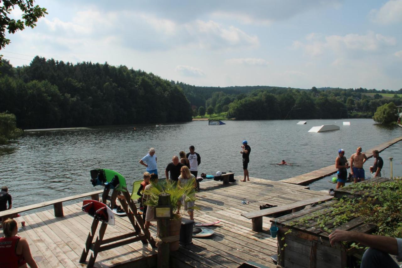 Ferienhaus "Baeren Ecke" Am See Im Bergland Kirchheim  Buitenkant foto